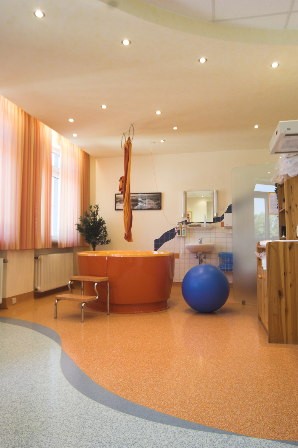 Die geburtshilfliche Abteilung der Asklepios Südpfalzklinik Kandel legte Wert auf eine entspannte und familiäre Atmosphäre. 