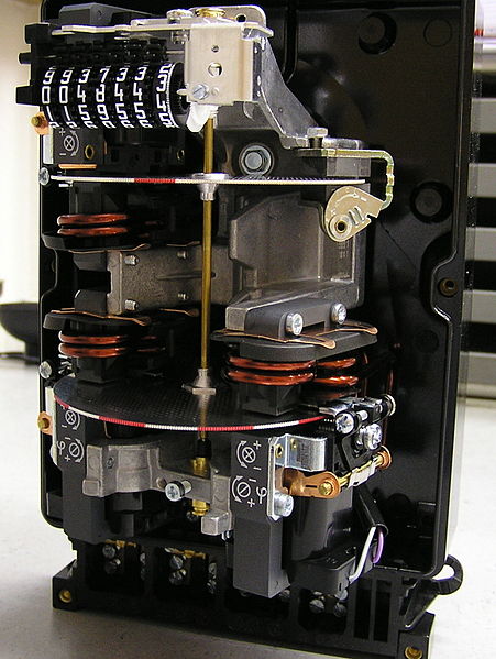 Strom-Drehstromzaehler_offen