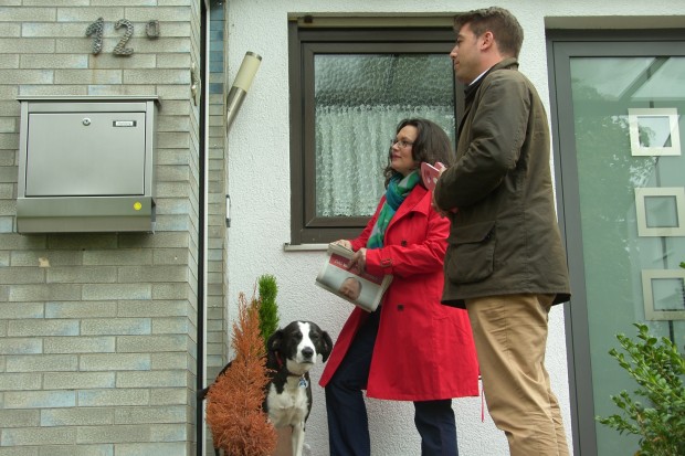 Haustuerbesuche-Hitschler-Nahles-Hund/Ahme