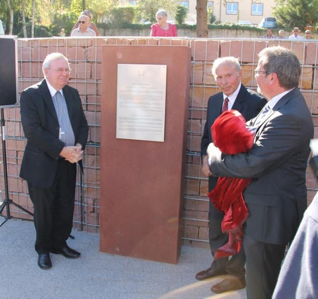 Stele zur Erinnerung an den Heiligen Guido