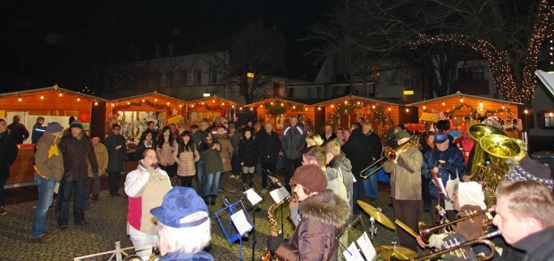 Musik, weihnachtliche Düfte und Leckereien gibt es auf dem Germersheimer Weihnachtsmarkt.