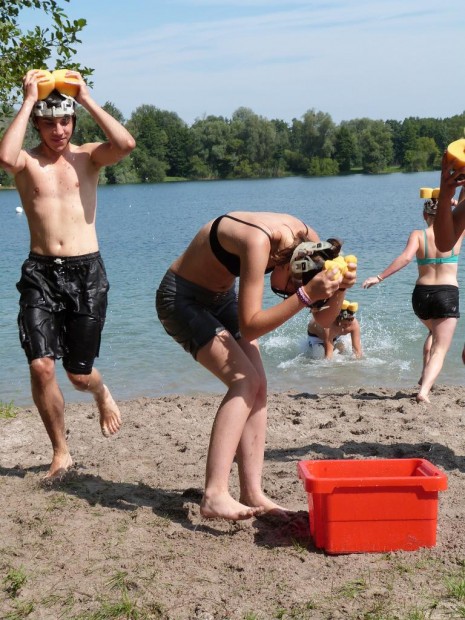 Deutsch-polnisches Zeltlager Kandel Wasserspiele Baggersee