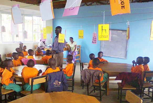 Mara Bossert Kwa Moyo Primary school UgandaJulius in der Klasse