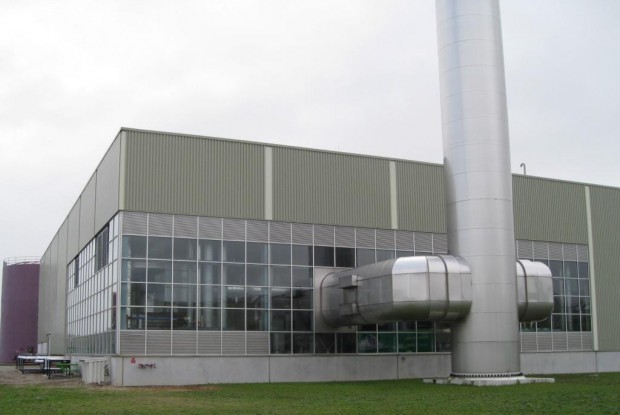 Das Blockheizkraftwerk wurde in die Energiezentrale im Global Logistics Center Germersheim integriert. Foto: über Daimler