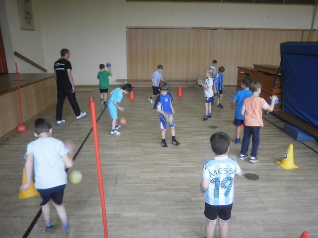 Handball bewegt Schule
