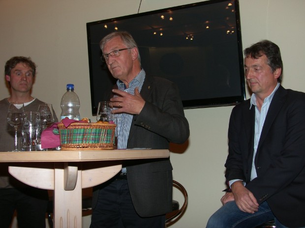 Weinbauehrenpräsident Edwin Schrank mit Andreas Freytag. Foto: Pfalz-Express/Ahme