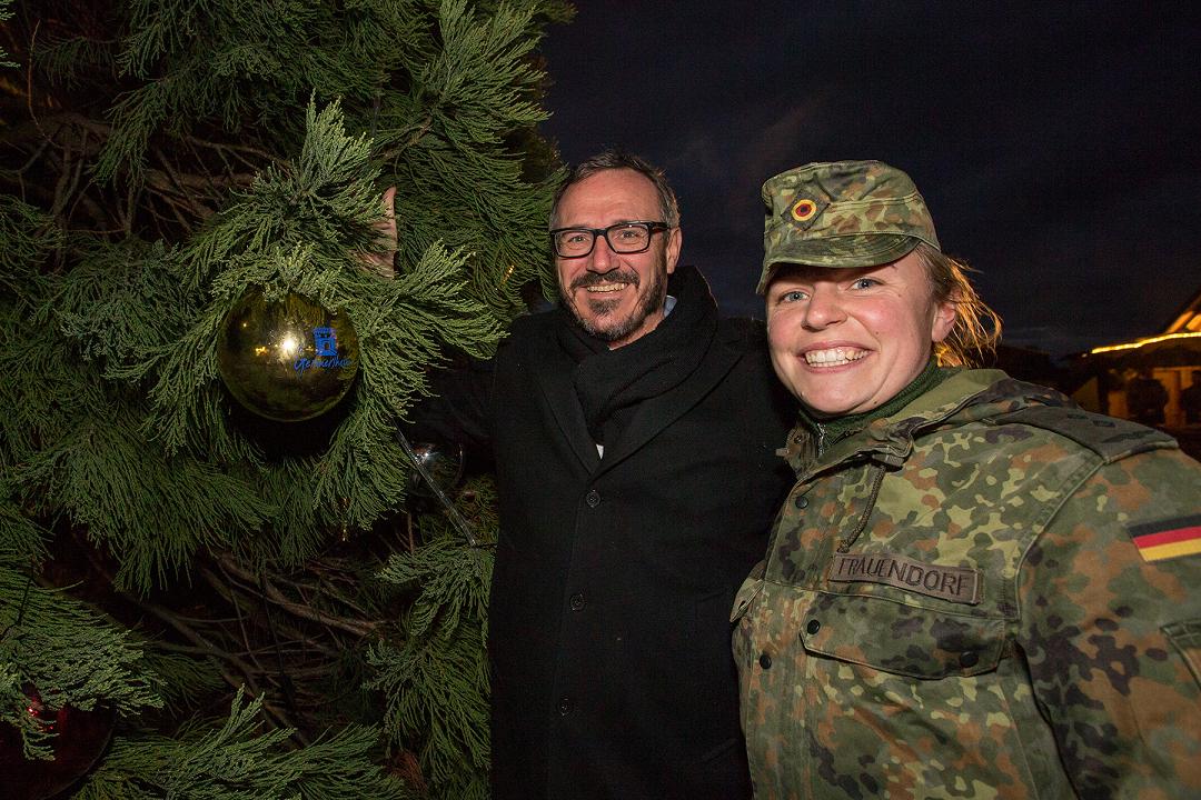 Bürgermeister Marcus Schaile, Hauptmann Trauendorf.