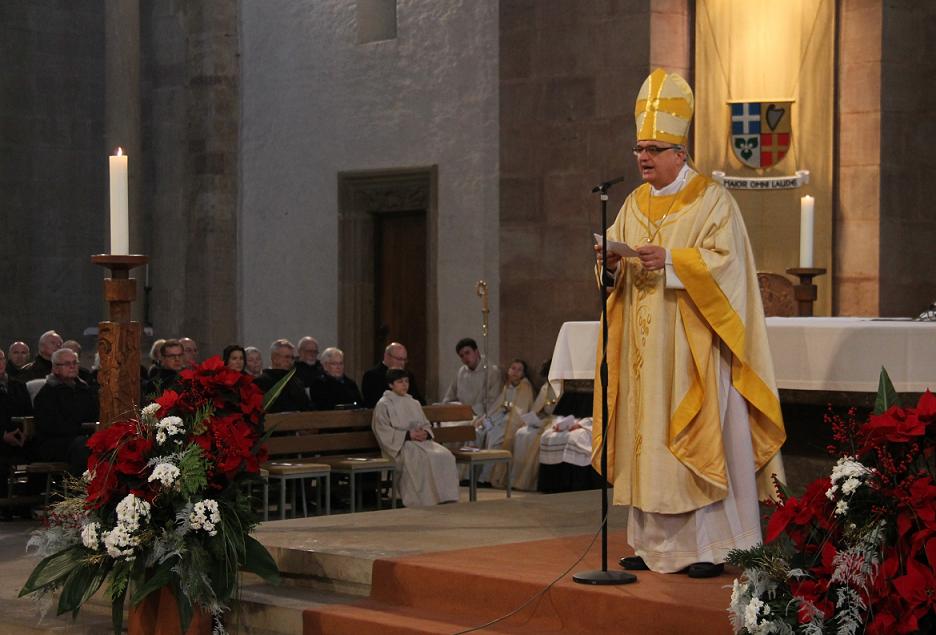 Bischof Dr. Karl-Heinz Wiesemann bei der Predigt. Foto: is