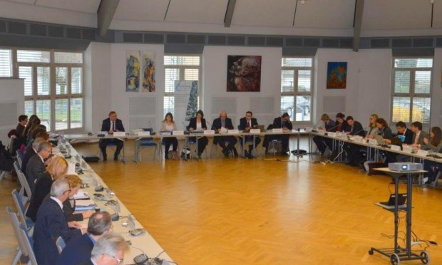Konferen in Hagenbach: In dem Ausschuss entscheiden die Vertreter der regionalen Programmpartner aus der Pfalz, Baden, dem Elsass und der Schweiz über die Vergabe der Fördermittel des Programms.