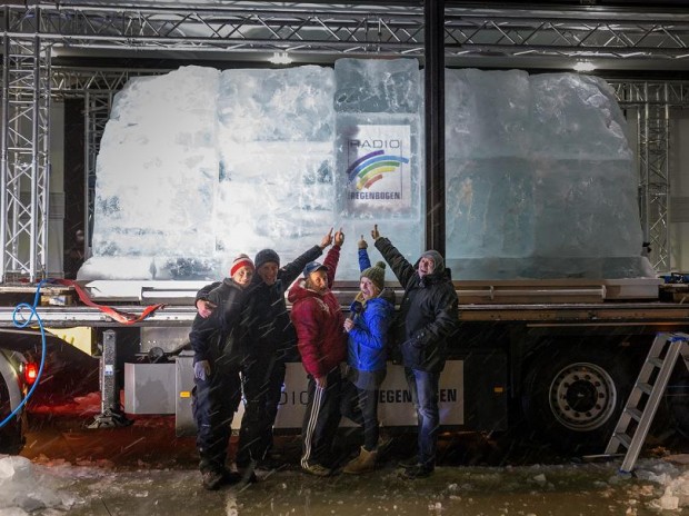 Wie schwer ist wohl der Gletscher-Block? Foto: Radio Regenbogen