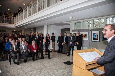 44 Aufnahmen von 15 verschiedenen Fotografen sind in der Ausstellung zu sehen. Foto: Döringer