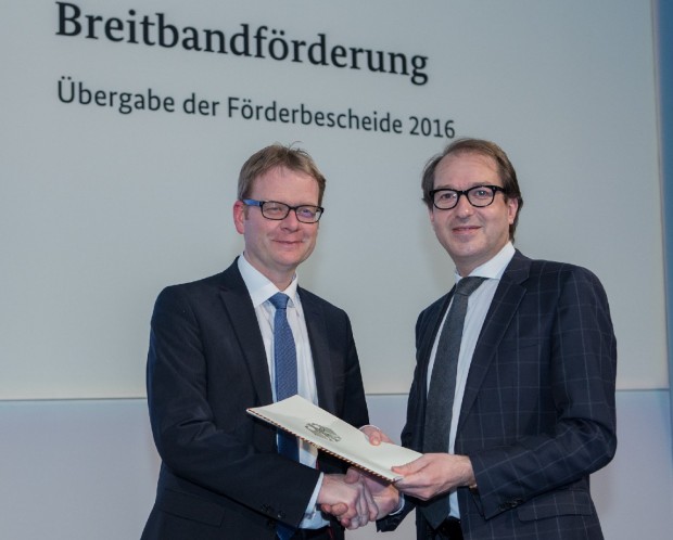 50.000 Euro für den Kreis Germersheim von Minister Dobrindt (li.)