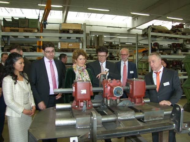 Relamil Braun,Thomas Hirsch, Evelin Lemke, Bernd Jung und Stefan Braun (ganz rechts). Foto: Pfalz-Express/Ahme