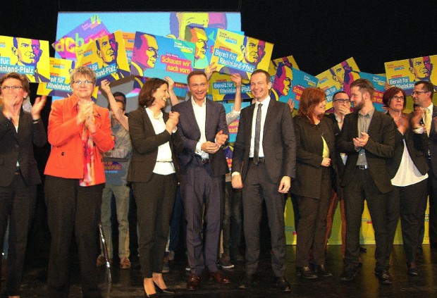 Dr. Wissing, Christian Lindner, Daniela Schmidt und weitere FDPler: "Wir wollen die rot-grüne Regierung ablösen". Foto: Pfalz-Express/Ahme