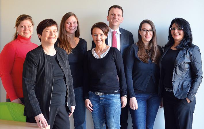 Das Expertenteam (v.l.): Anna Schreiner, Jessica Bernert, Angela Jakob, Pia Ronneburger-Groos, Markus Landua, Stephanie Ranzinger, Liliana Friedrich Nicht mit auf dem Bild: Alexander Weigel, Hauke Voß. Foto: (c) VFBE