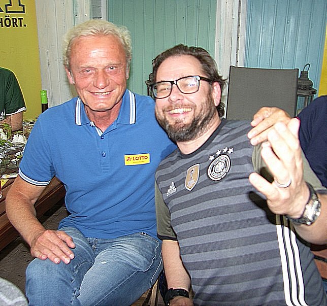 Gute Freunde geworden: Hans-Peter Briegel und Michael Fromm. Foto: Pfalz-Express/Ahme