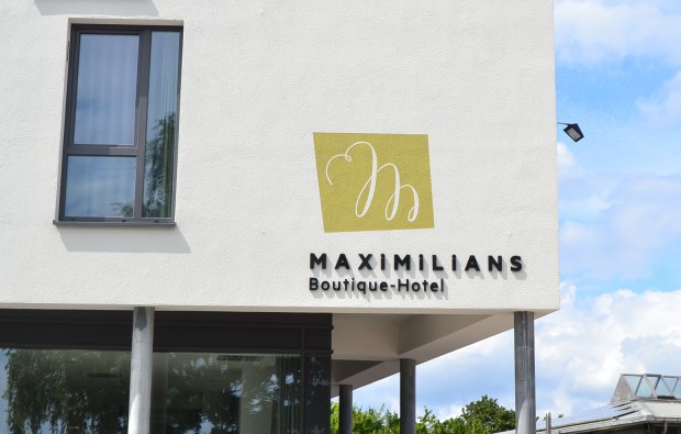 Das Hotel „Maximilians“ hat im Frühjahr in Landau eröffnet. Oberbürgermeister Hirsch nutze das Pressegespräch auch, um über das Thema „Tourismus- und Gästebeiträge“ zu sprechen. Der Stadtvorstand hat eine mögliche Einführung prüfen lassen, sich dann aber dagegen entschieden. Foto: stadt-landau