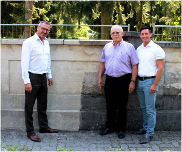  V.li.: Bürgermeister Marcus Schaile, Beigeordneter Gert Müller und Christian Cambeis. Foto: Dehof 