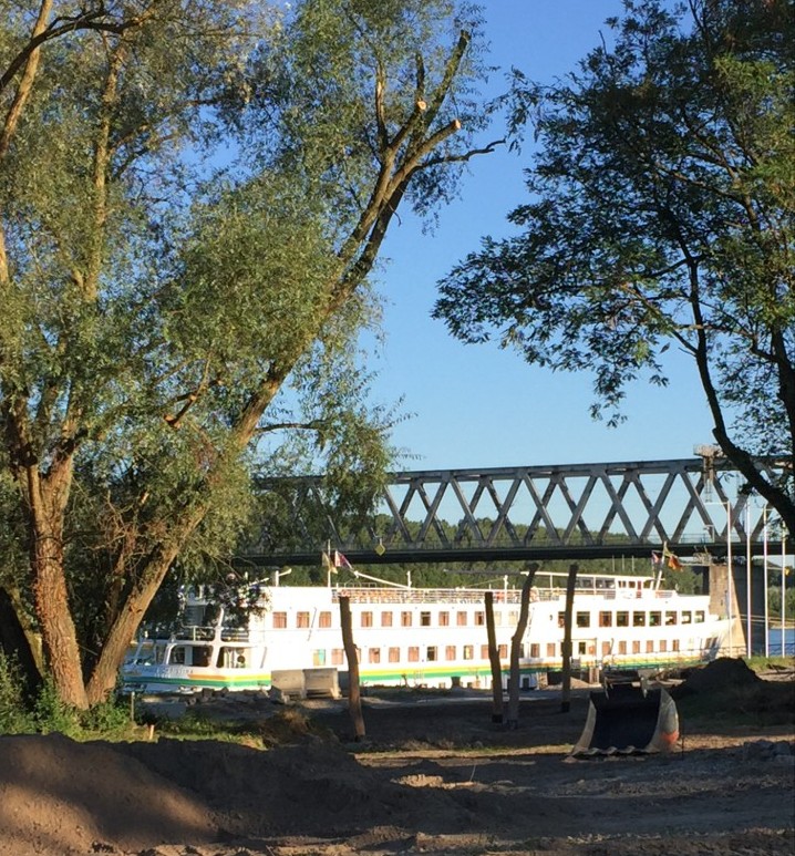 Das Schiff steht immer noch unter Quarantäne. Foto: Pfalz-Express/Licht