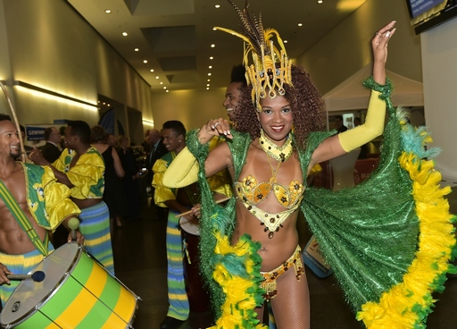 Die Bahia Dance Groupmzeigte eine feurige Darbietung. Foto: Peter Seydel