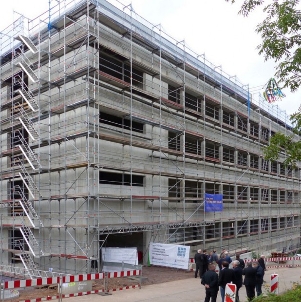 Ein beeindruckendes Gebäude ist das neue Uni-Labor schon jetzt. Foto: LBB/Renner