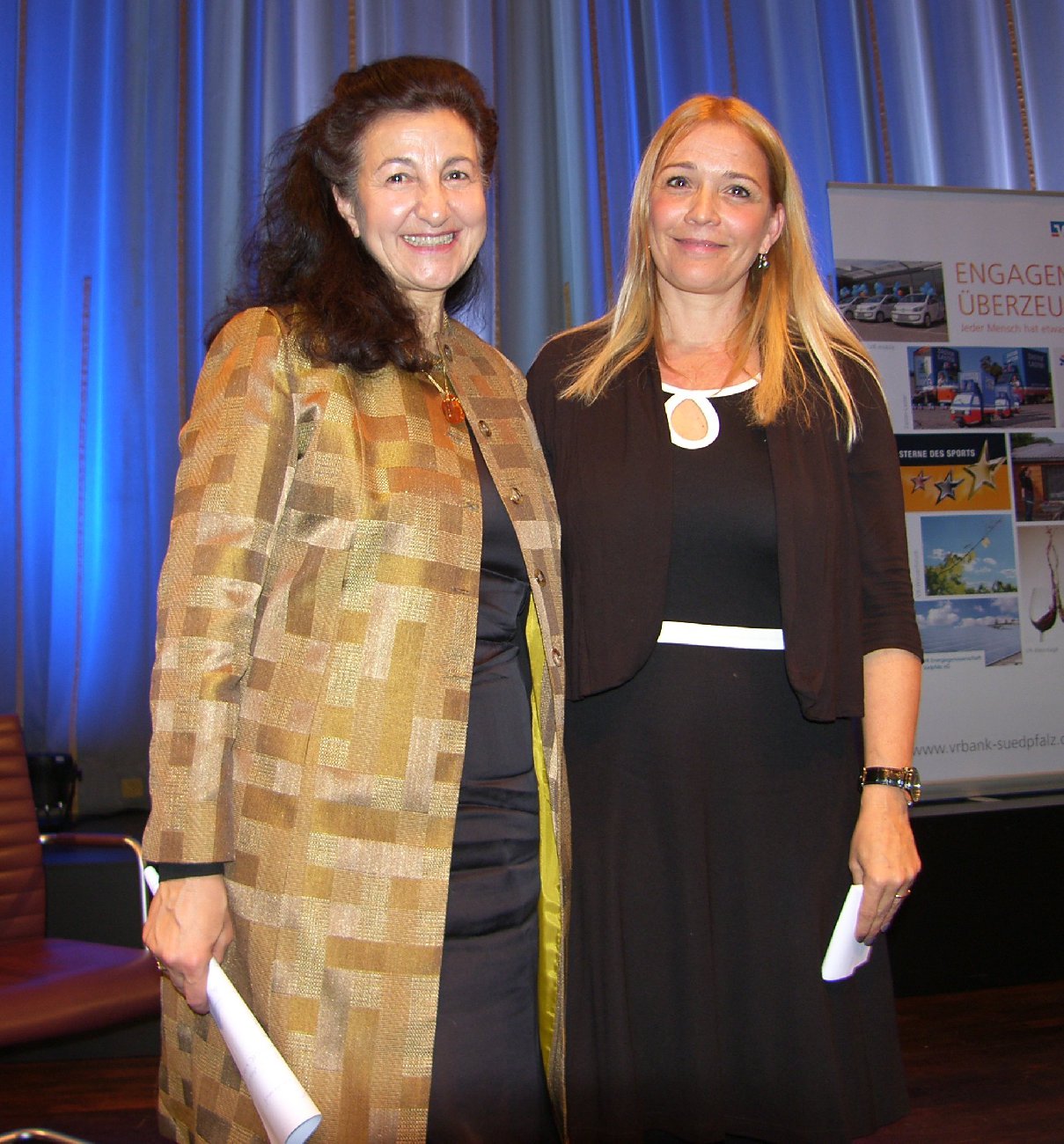 Große Begegnungen: Necla Kelek und Dr. Anja Ohmer. Foto: Pfalz-Express/Ahme