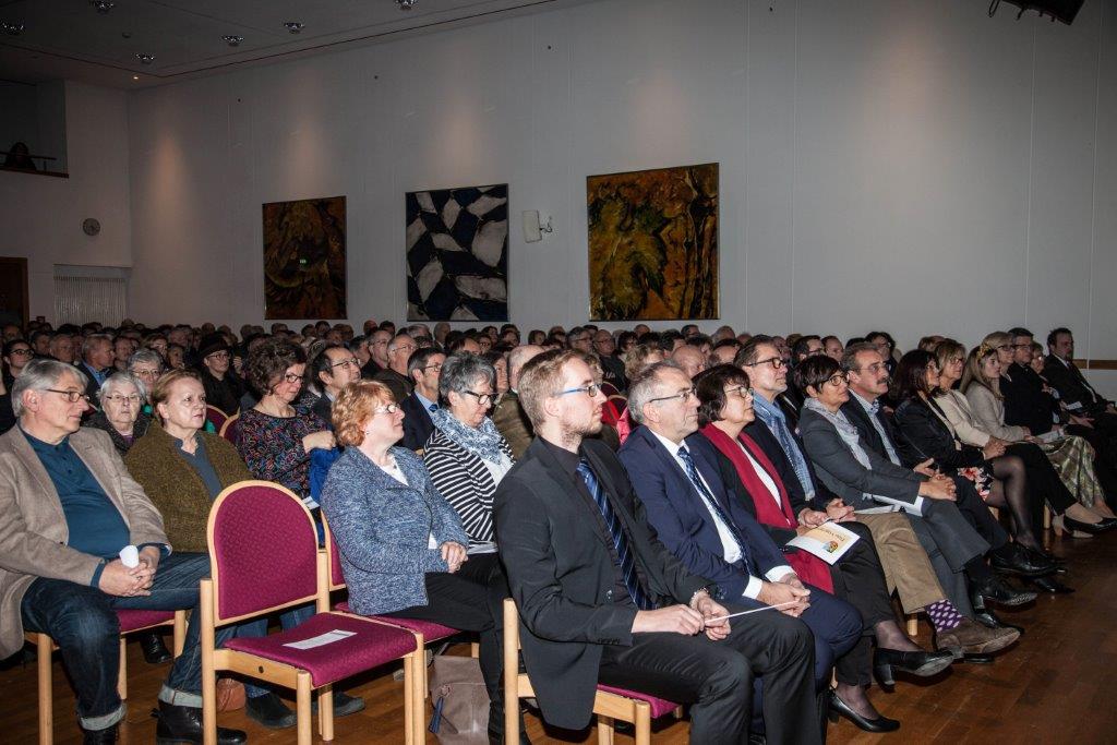 Gesapnnt lauschten die Gäste den Ausführungen des Bürgermeisters. Foto: Emanuel Döringer