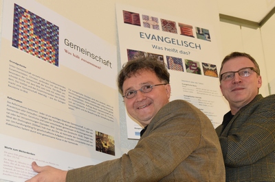 Ein gutes Team: Michael Landgraf (links) und Gerhard Hofmann. Foto: Bibelhaus