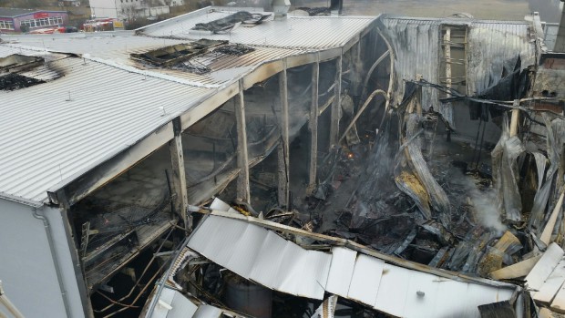 Bei einem Brand in Edenkoben hatten die Feuerwehren jede Menge zu tun. Foto: feuerwehr