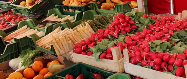Frisches Obst und Gemüse ist noch immer die beste Alternative. Unter bestimmten Umständen kann aber eine zusätzliche Einnahme von Nahrungsergänzungsmitteln sinnvoll sein. Foto: Pfalz-Express
