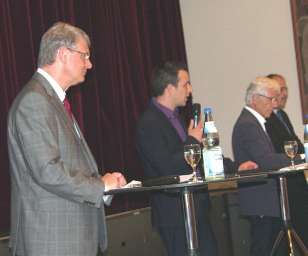 Thomas Wollenweber, Christian Burkhart, Wolfgang Weiner und Harald Jentzer bei der Vorstellungsrunde. Foto: Pfalz-Express/Ahme