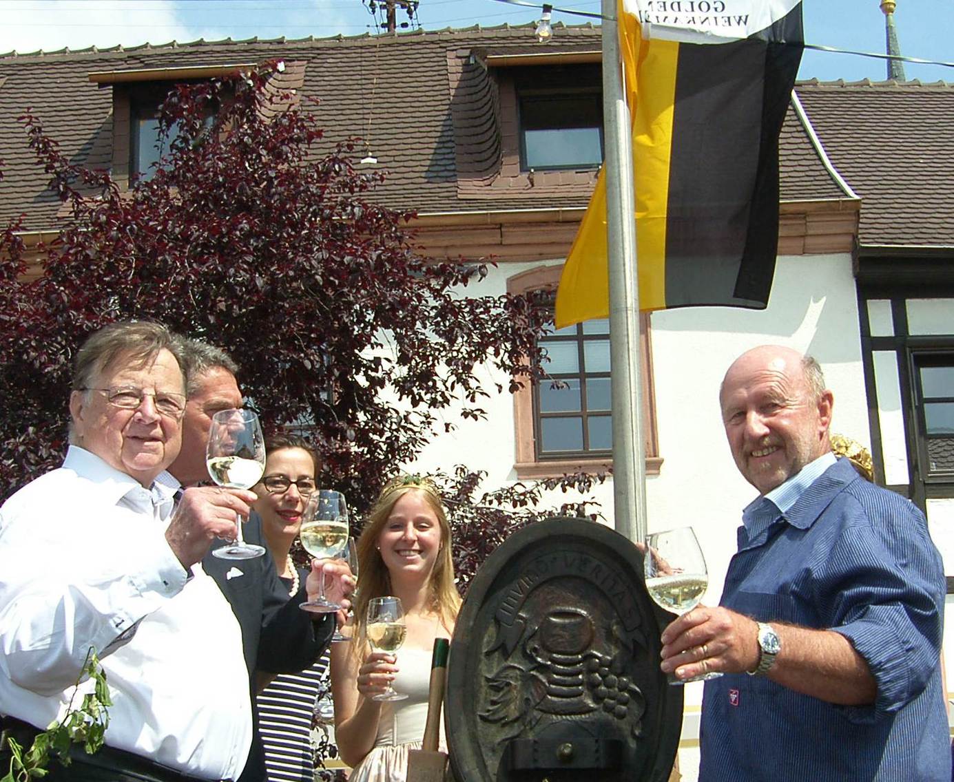 Das Weinfest in Maikammer wurde mit dem Fassanstich eröffnet. Fotos: Pfalz-Express/Ahme
