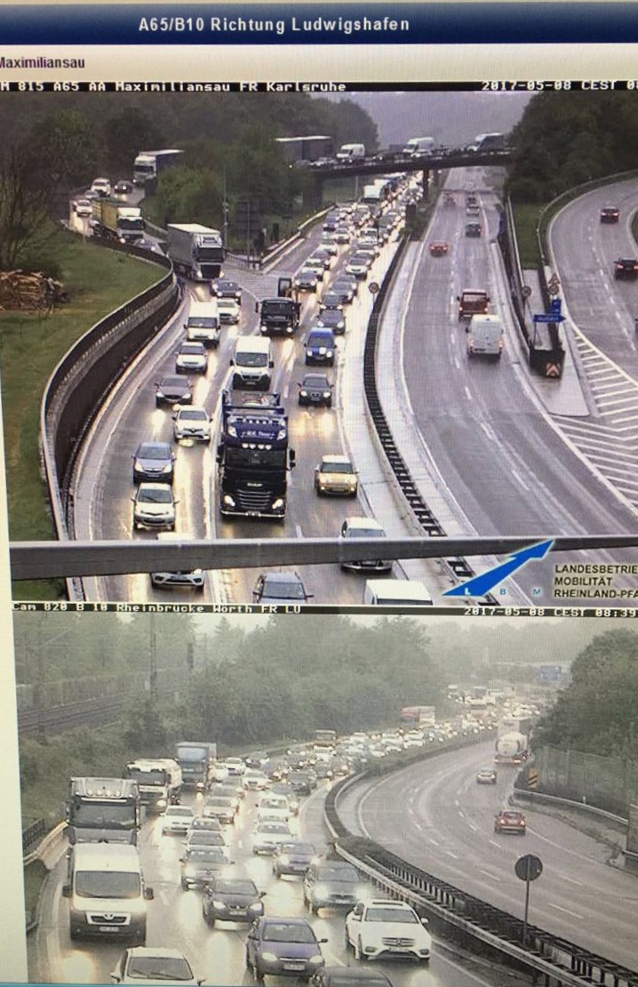 Webcam: Der Verkehr bricht zusammen. Fotos: KV GER