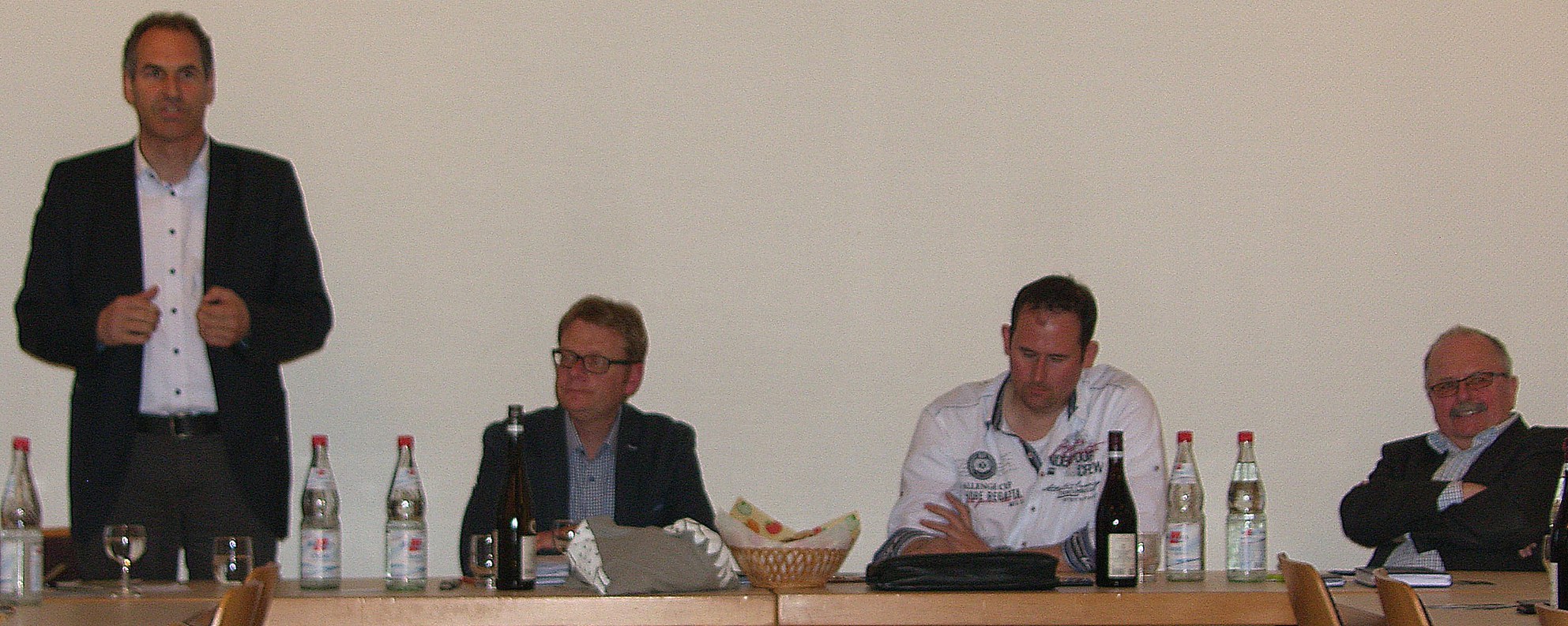 Dietmar Seefeldt, Dr. Gebhart, Timo Reuther und Otto Paul bei der Infoveranstaltung- Foto: Pfalz-Express/Ahme 