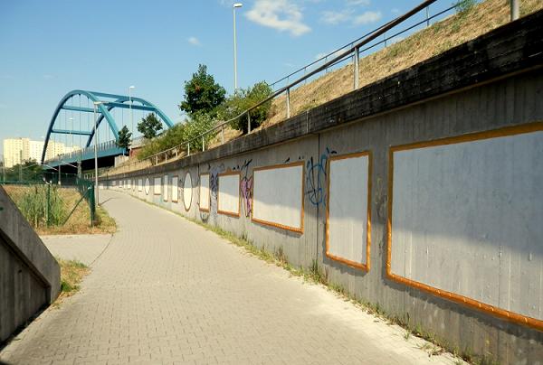 Der "Eselsbuckel" wartet darauf, nun komplett verschönert zu werden. Foto: Hella