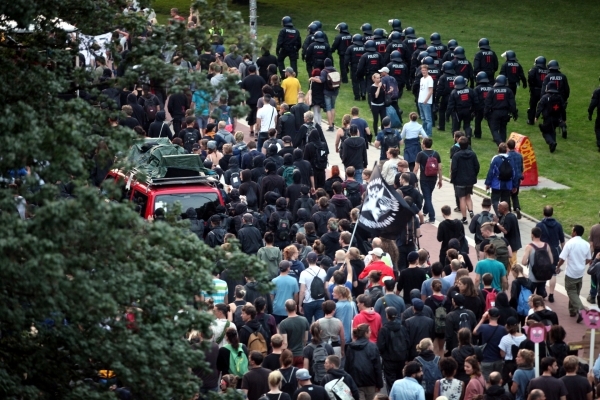 Protestler bei G20-Gipfel. Durch Grenzkontrollen konnte man hunderte von Straftätern fassen. Foto: dts nachrichtenagentur