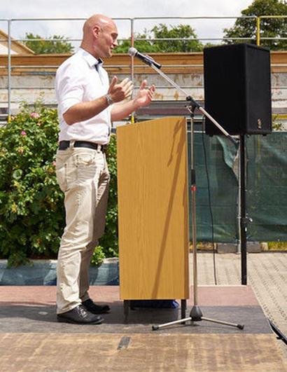 Bürgermeister Dr. Dennis Nitsche.