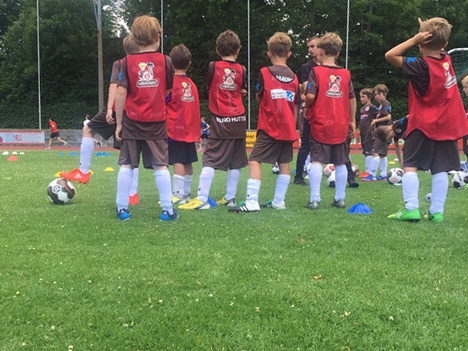Das Camp macht den Jungs großen Spaß. Foto: red