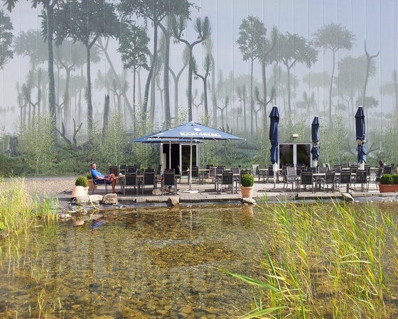 Biergarten mit Teich. Foto: Pfalz-Express/Ahme