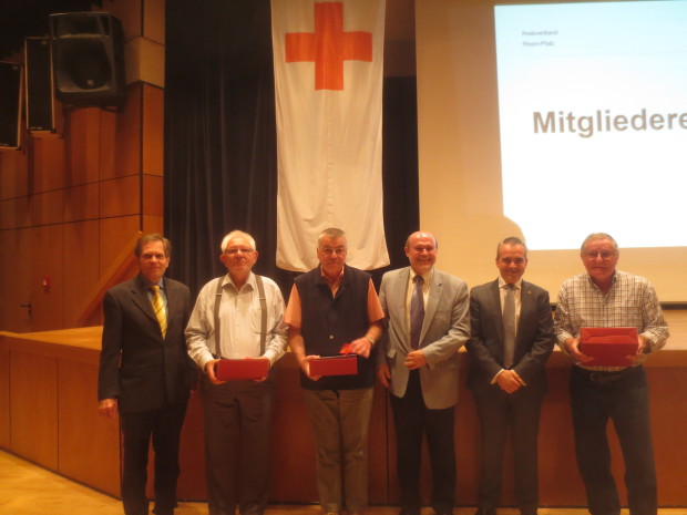 Michael Elster, Lothar Wilke, Helmut Göllinger, Gerhard Frey, Manuel Gonzalez, Hans Schmitt (von links nach rechts). Foto: red