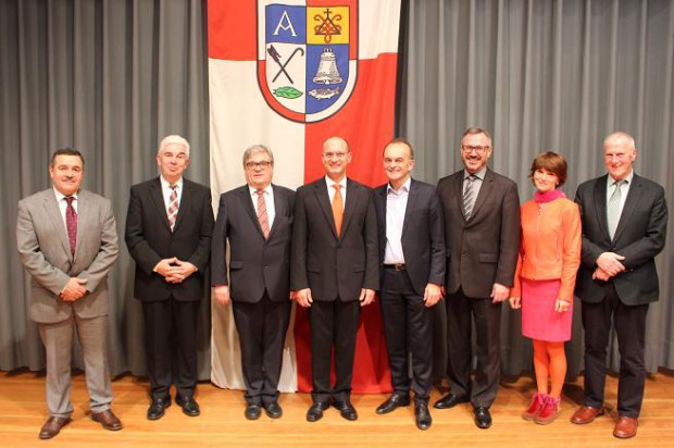 V.li.: Helmut Gurlin, Gerhard Beil. Uwe Schwind, Karl Dieter Wünstel, Dr. Fritz Brechtel, Marcus Schaile, Ursula Raschka, Gerfried Sand.