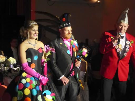 Das Prinzenpaar, Florian I. und Jasmin I. mit Hofmarschall Christian Lauer. Foto: Manfred Marz