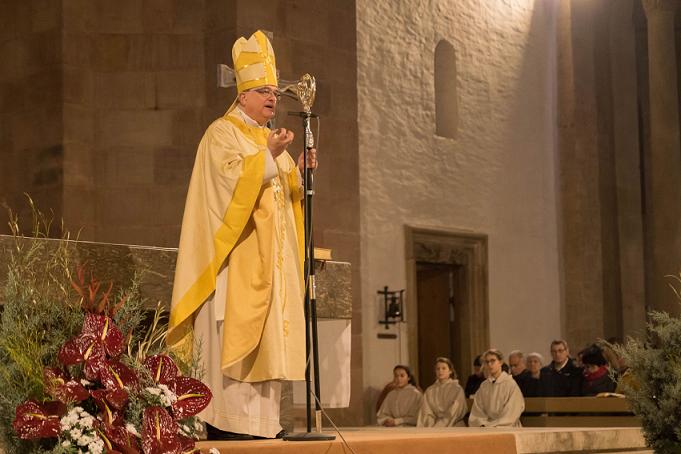 Bischof Karl-Heinz Wiesemann bei der Predigt. Foto: Yvette Wagner