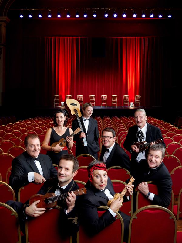 Am 13 Februar 2018 gibt es ein Wiedersehen und –hören mit dem Ukulele Orchestra of Great Britain in der Pirmasenser Festhalle. Foto: Dan Reid