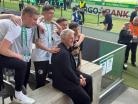 schweini-mit-Fans