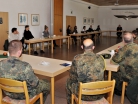 Rechtsberater und Rechtslehrer Informationsbesuch Luftwaffenausbildungsbataillon Südpfalz-Kaserne 5