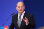 Olaf Scholz am Mikrofon