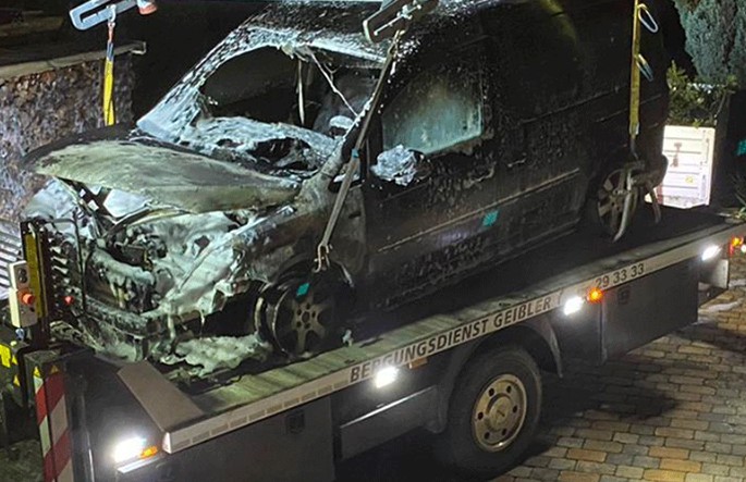 Brandanschlag auf AfD-Bundesvorsitzenden Chrupalla: Auto Totalschaden