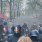 Polizei und Demonstranten in Berlin, Rauch und Ausschreitungen