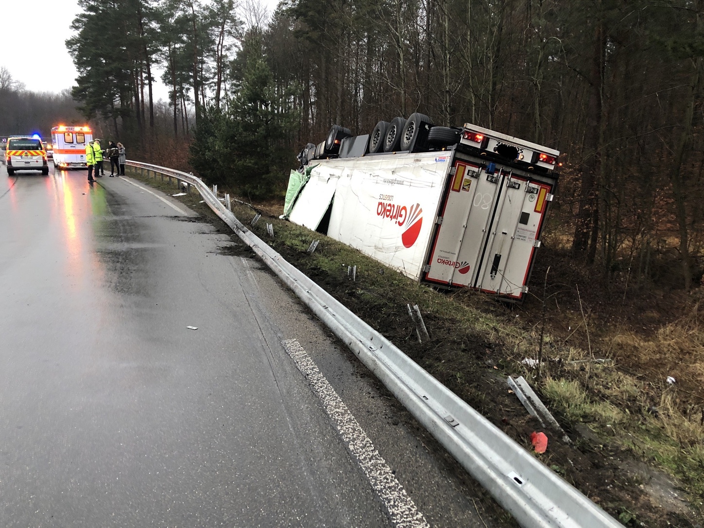 LKW auf dem Dach